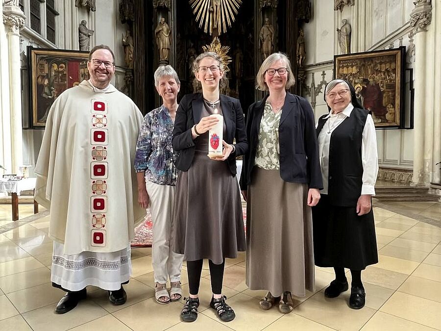 Sr. Salome Fränzle legte am 19. September 2026 in der Kirche Maria am Gestade in Wien ihre Erstprofess in der Congregatio Jesu ab.
