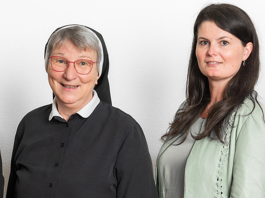 Sr. Sonja Dolesch und Elisabeth Binder (v.l.) legen Wert auf die Vermittlung von Dialogfähigkeit und Solidaridät als Voraussetzung für ein respektvolles Miteinander. / Pullirsch Sr. Sonja Dolesch und Elisabeth Binder (v.l.) legen Wert auf die Vermittlung von Dialogfähigkeit und Solidaridät als Voraussetzung für ein respektvolles Miteinander.