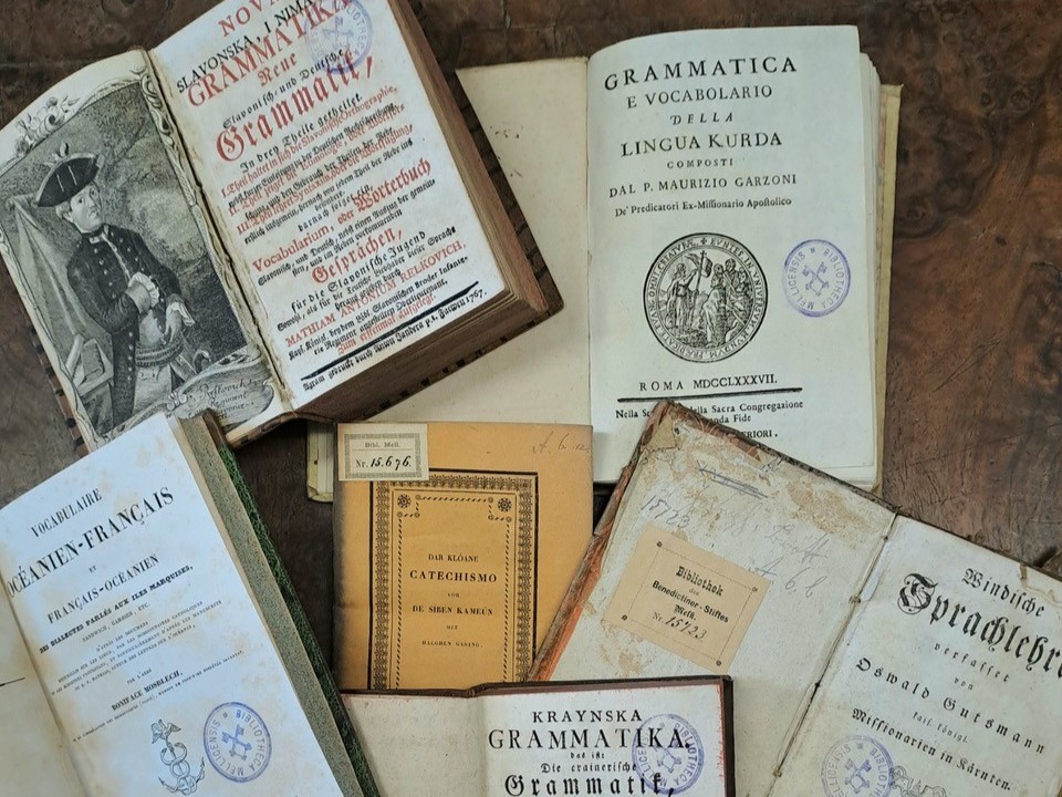 Bücher über alle möglichen Sprachen 