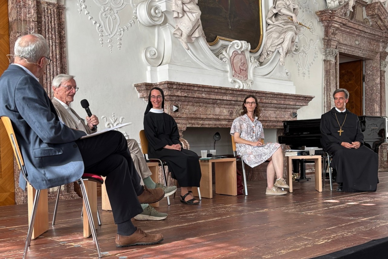 Diskussionsrunde 'Glaube - wozu?' / Stift Kremsmünster Diskussionsrunde 'Glaube - wozu?'
