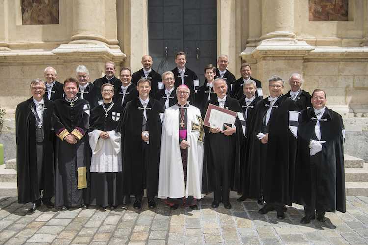Deutscher Orden wieder in der Steiermark 09.06.2018 
copyright by Foto Fischer, Herrengasse 7 ( Altstadtpassage ),  8010 Graz, Tel.: 0043/ 316/ 82 53 22,  Fax DW4,
e-mail : 