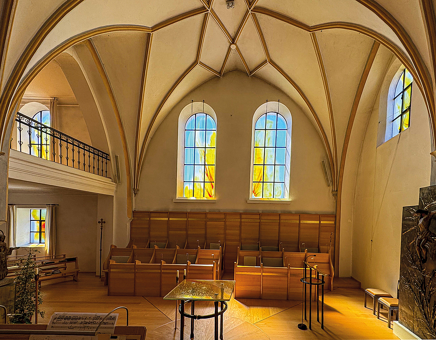 Br. Thomas Hessler gestaltete die Chorkapelle Frauenwörth neu. / Abtei Frauenwörth/Monika Wrba Br. Thomas Hessler gestaltete die Chorkapelle Frauenwörth neu.