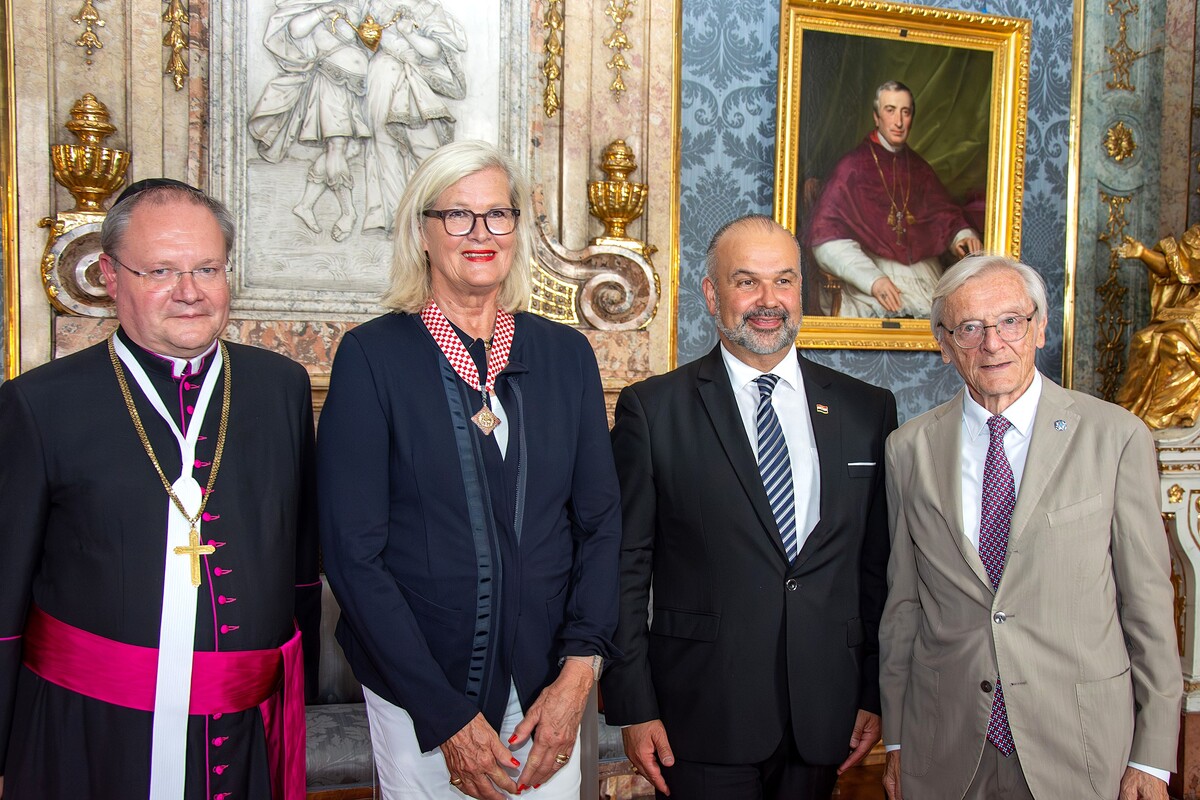 Propst Anton Höslinger Can.Reg., Außenministerin a.D. Ursula Plassnik, Botschafter Daniel Glunčić; Bundeskanzler a.D. Wolfgang Schüssel