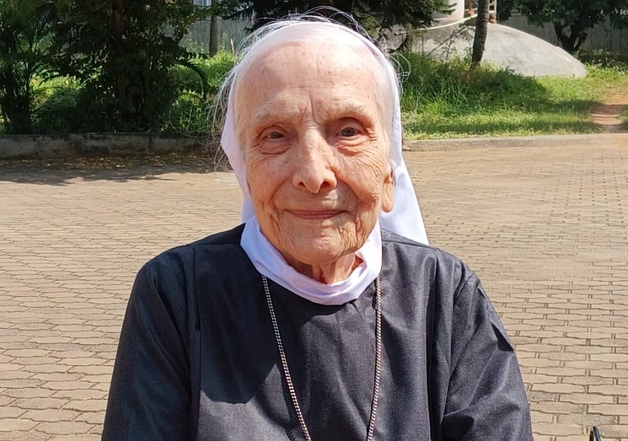 Sr. Johanna Brandstätter, die seit 70 Jahren in Indien wirkte, starb am 30. Dezember 2025 im 104. Lebensjahr.