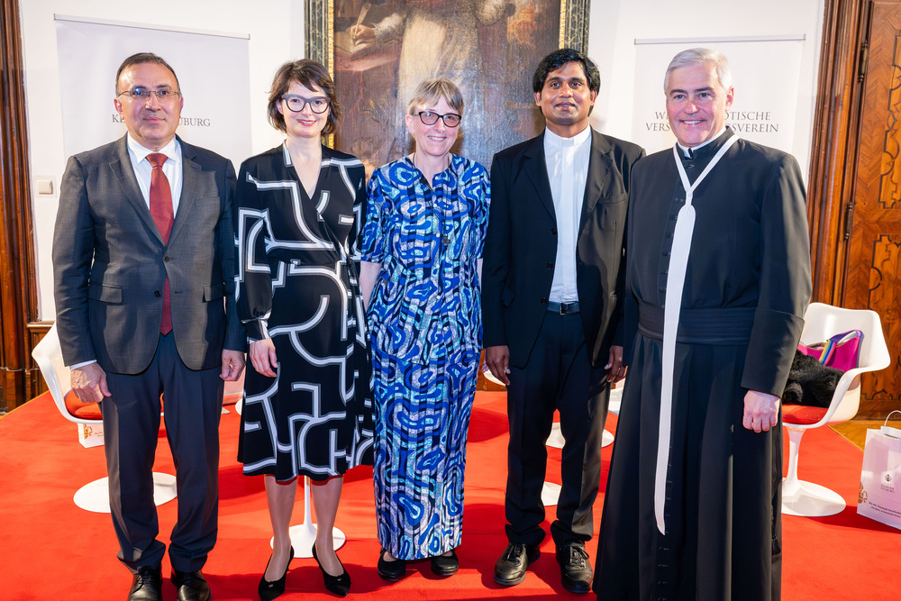 Aho Shemunkasho, Monika Slouk, Sr. Brigitta Raith, P. Antony Arockiam und Augustiner Chorherr Elias Car