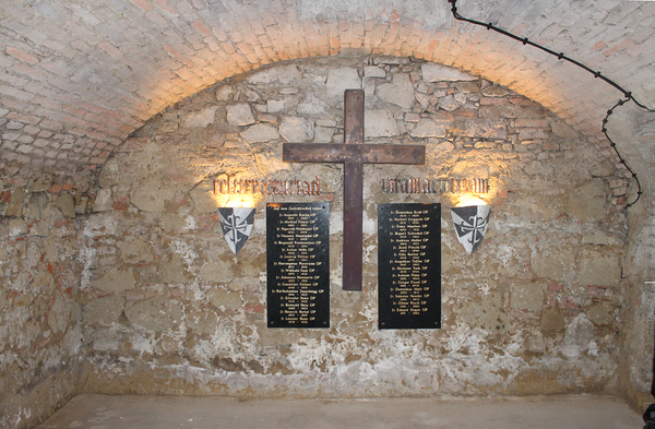 Gedenktafel in der Basilika-Gruft