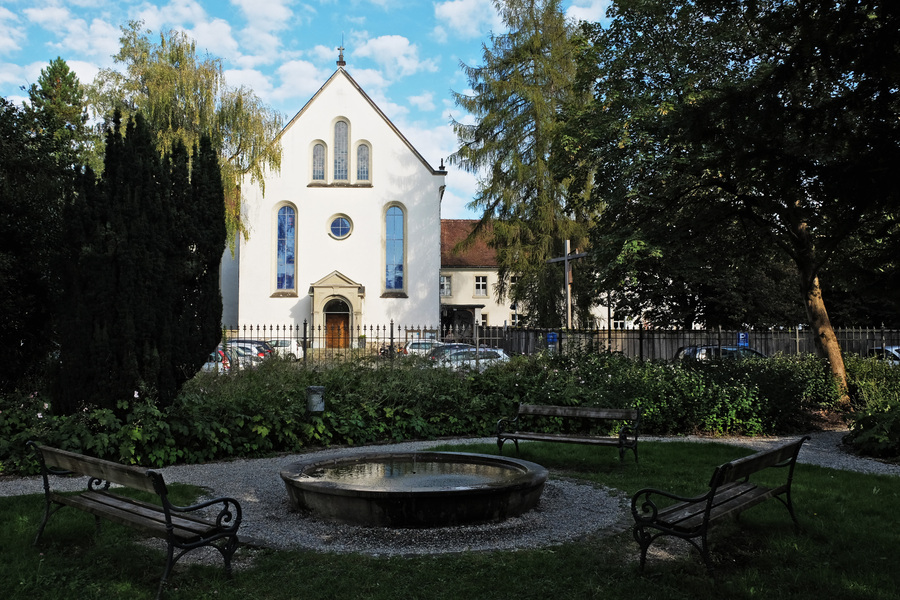 Das Kapuzinerkloster in Dornbirn soll an die Stadt Dornbirn verkauft werden. / Manfred Dünser, Dornbirn ehem. Kapuzinerkloster, CC BY-SA 3.0 AT Das Kapuzinerkloster in Dornbirn soll an die Stadt Dornbirn verkauft werden.