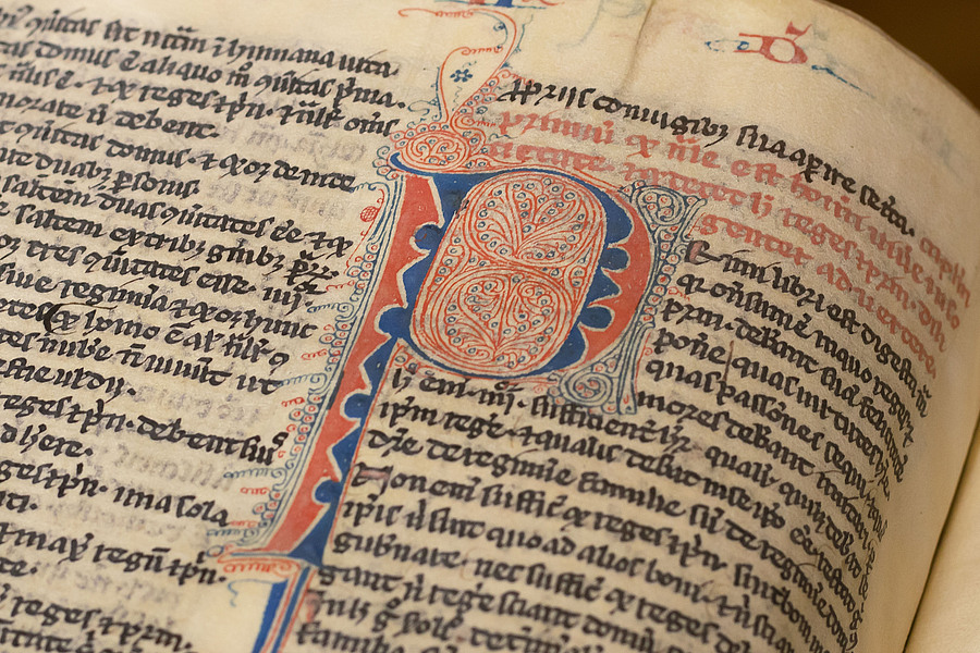 Das Forschungsprojekt PeuAFleu im Stift Klosterneuburg nützt künstliche Intelligenz, um mittelalterliche Buchkunst zu entschlüsseln.