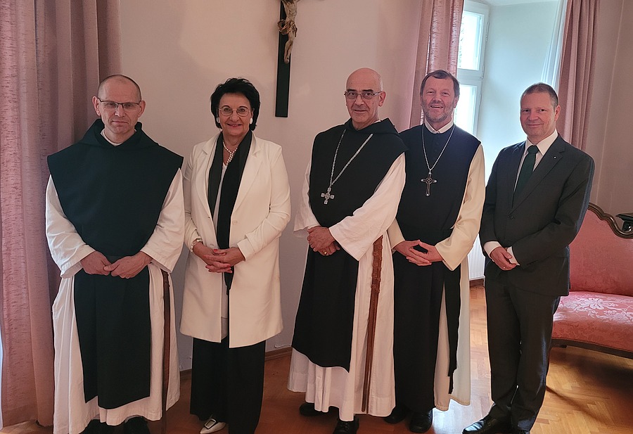 Das vor der Auflösung stehende Stift Engelszell gab bekannt, dass ein regionales Unternehmen die Klosterbetriebe übernehmen wird.