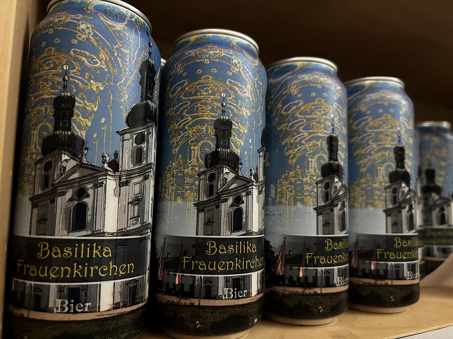 Im Sortiment des Klosterladens ist ein eigenes Basilika-Bier zu finden. / Jutta Steiner/Kathpress Im Sortiment des Klosterladens ist ein eigenes Basilika-Bier zu finden.