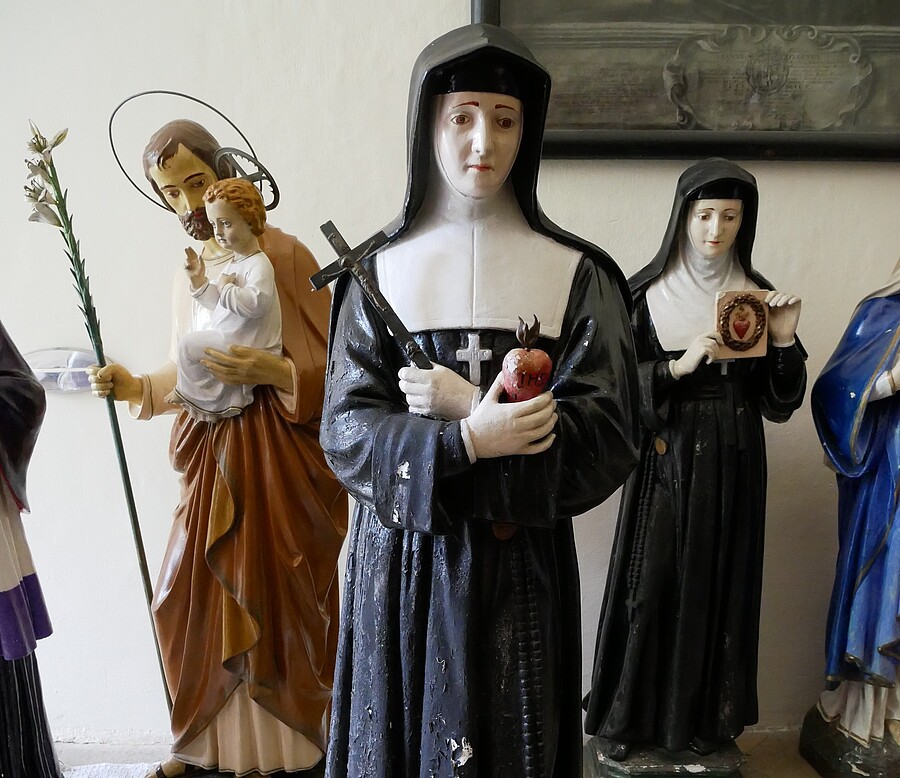 Die Restaurierung der Figur der hl. Johanna Franziska von Chantal machte den Auftakt. Nun folgen die weiteren Skulpturen des Salesianerinnen-Klosters. / ÖOK/km Die Restaurierung der Figur der hl. Johanna Franziska von Chantal machte den Auftakt. Nun folgen die weiteren Skulpturen des Salesianerinnen-Klosters.