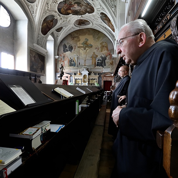 Mönche im Stift Lambach
