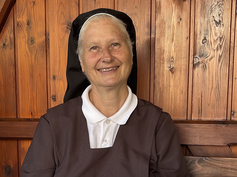 Sr. Antonia Dulong von den Marienschwestern vom Karmel lebt und wirkt seit 24 Jahren in Uganda.