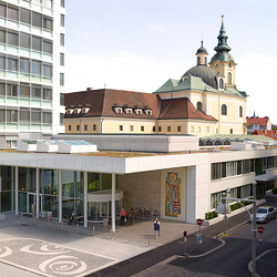 Ordensklinikum Linz / Otto Hainzl