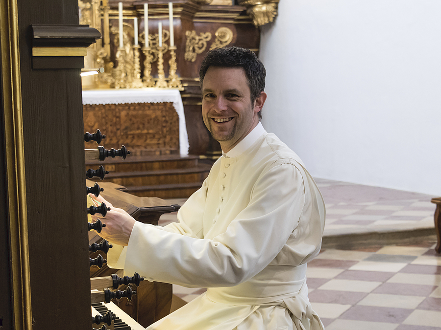 fr. Ewald Donhoffer: Sein Weg führte ihn von den größten Bühnen in das Prämonstratenser-Chorherrenstift Schlägl. 