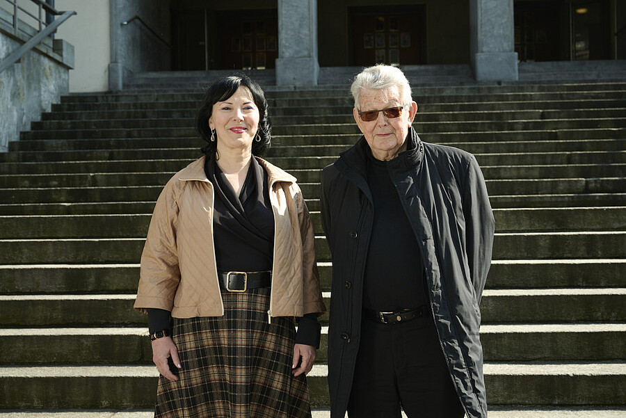 Rita Perintfalvi und Bischof Erwin Kräutler wurden mit dem Herbert-Haag-Preis 2026 ausgezeichnet.