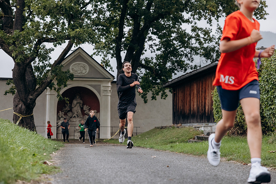 Auch Fr. Benedikt Nemeth aus dem Benediktinerstift Admont war beim 250-Stunden-Lauf dabei. / Stift Admont/Christoph Draxl Auch Fr. Benedikt Nemeth aus dem Benediktinerstift Admont war beim 250-Stunden-Lauf dabei.