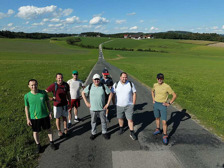 Auch eine gemeinsame Wallfahrt nach Arnsdorf stand auf dem Programm der Triennalwoche. / privat Auch eine gemeinsame Wallfahrt nach Arnsdorf stand auf dem Programm der Triennalwoche.