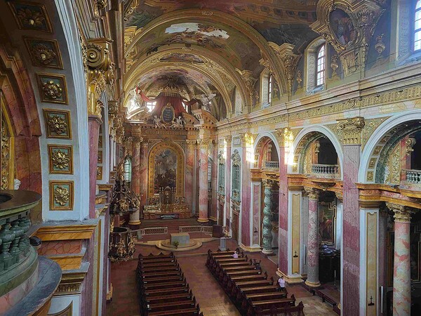 Jesuitenkirche Wien Einblick