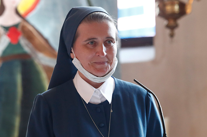 URSULINEN1 / GERD EGGENBERGER Sr, Marina, Peter tropper, Sr. Zorica und Bischof Josef Marketz