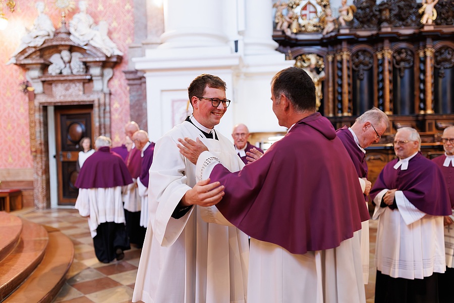 Tobias Kaiser wurde am 27. August 2025 im Stift St. Florian eingekleidet.