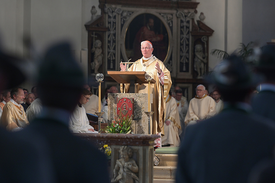 Erzbischof Franz Lackner, der selbst Franziskaner ist, stand am 24. Juni 2026 einem Dankgottesdienst anlässlich seines bevorstehenden 70. Geburtstags und seines 35-jährigen Priesterjubiläums vor.