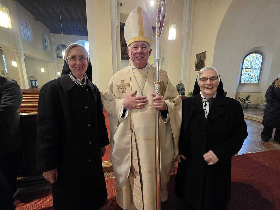 Auch die Franziskanerinnen von Amstetten waren beim Festgottesdienst mit dabei. / Wolfgang Zarl Auch die Franziskanerinnen von Amstetten waren beim Festgottesdienst mit dabei.