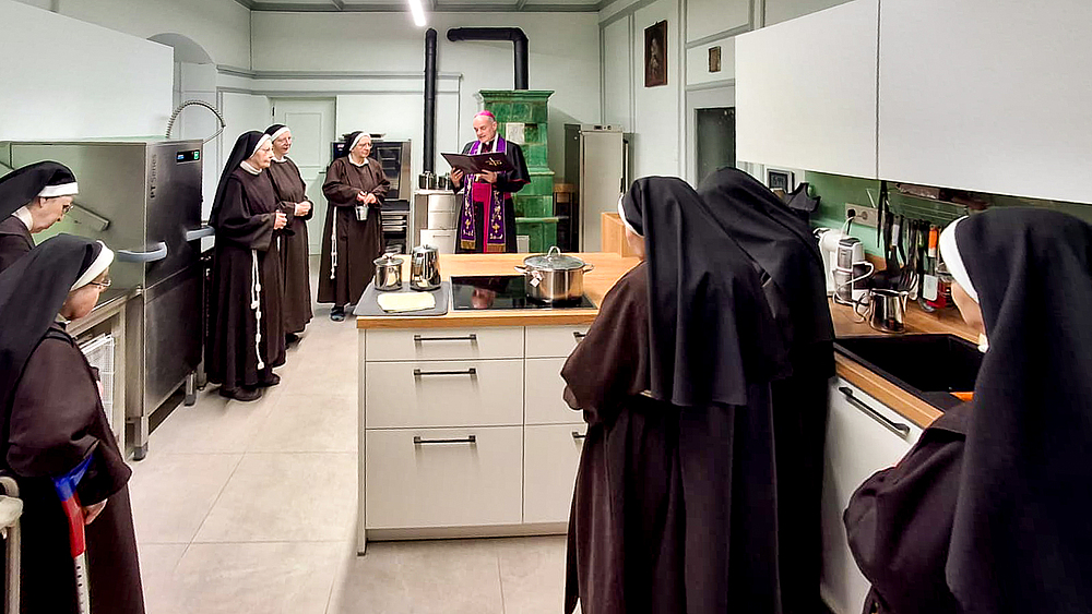 Segnung der restaurierten Räume im Klarissenkloster / Diözese Bozen-Brixen Segnung der restaurierten Räume im Klarissenkloster