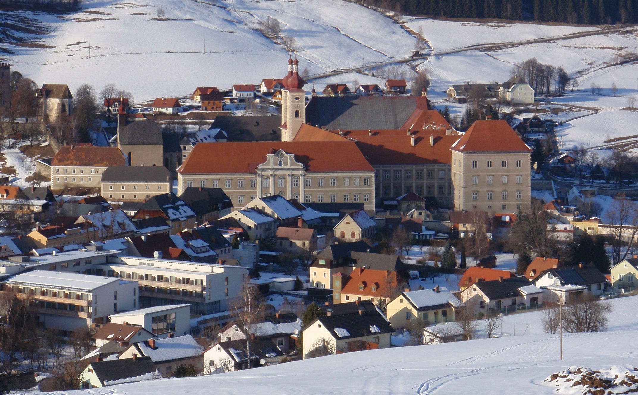 Dnalor 01, Benediktinerstift St. Lambrecht im Winter, CC BY-SA 3.0 Benediktinerstift St. Lambrecht