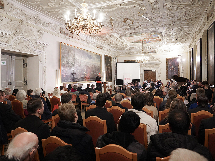 Der deutsche Kardinal Gerhard Ludwig Müller hielt am 12. Oktober 2026 im Kaisersaal des Stiftes Heiligenkreuz einen Vortrag zum Thema „Warum bin ich Christ?“.