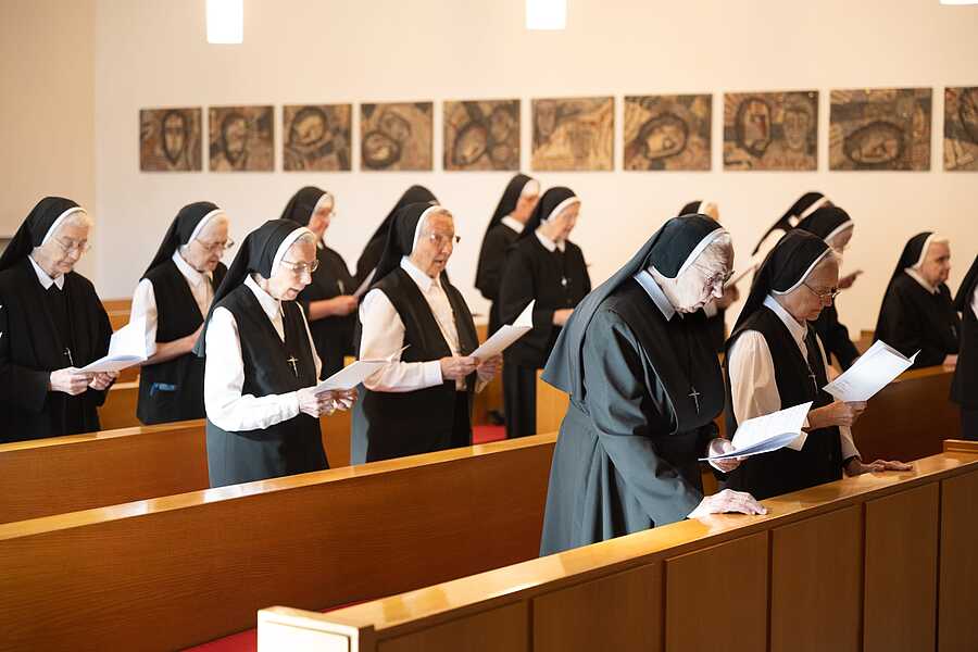 Die Professjubiläen wurden im Rahmen eines Festgottesdienstes in der Kapelle des Provinzhauses der Schwestern vom Göttlichen Erlöser in Eisenstadt gefeiert. / Schwestern vom Göttlichen Erlöser Die Professjubiläen wurden im Rahmen eines Festgottesdienstes in der Kapelle des Provinzhauses der Schwestern vom Göttlichen Erlöser in Eisenstadt gefeiert.