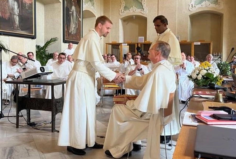 Generalabt Jos Wouters ernannte Abt Leopold Baumberger zum Vikar. / Prämonstratenser Generalabt Jos Wouters ernannte Abt Leopold Baumberger zum Vikar.