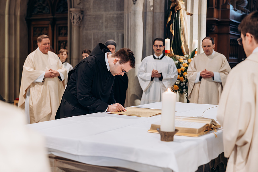 Fr. Markus Kraemer legte am 21. März 2026 in der Stiftskirche Admont seine Ewige Profess ab.