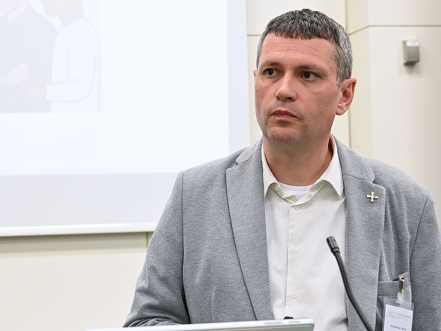 Der Salzburger Generalvikar Harald Mattel gab Einblick in Fragen der Gewaltprävention im Kontext von Schulpastoral und Schulseelsorge.