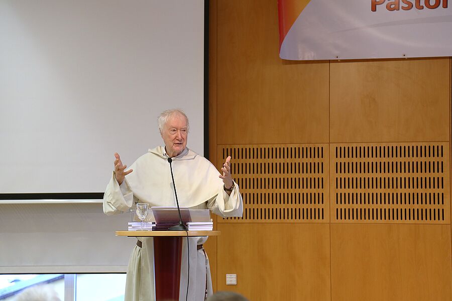 Einer der Höhepunkte der Österreichischen Pastoraltagung: der Vortrag des britischen Dominikaners Kardinal Timothy Radcliffe.