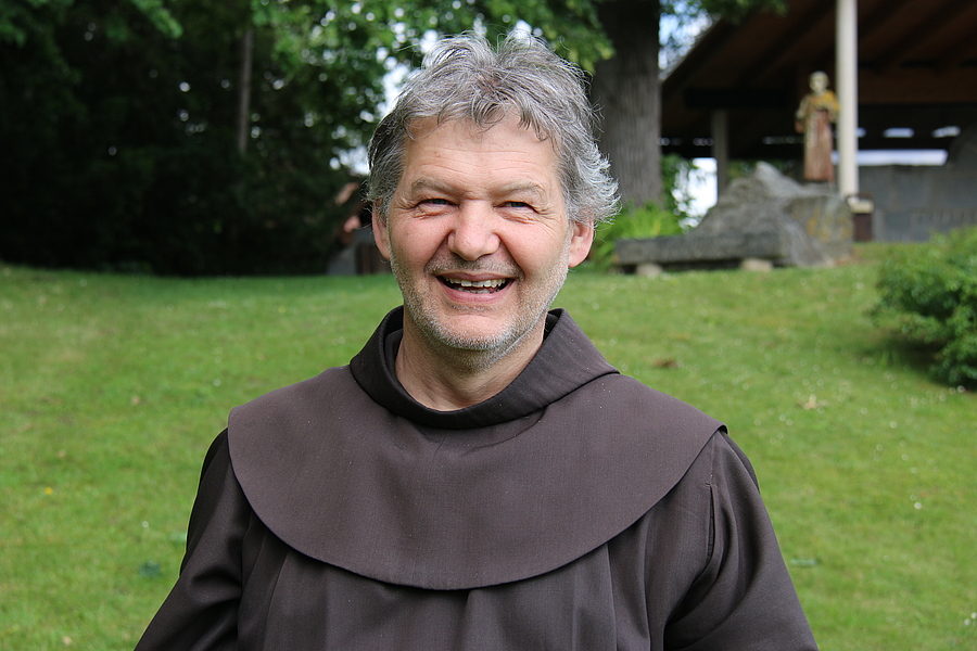 Franziskaner-Provinzial P. Fritz Wenigwieser blickt im Gespräch mit den Salzburger Nachrichten optimistisch in die Zukunft.