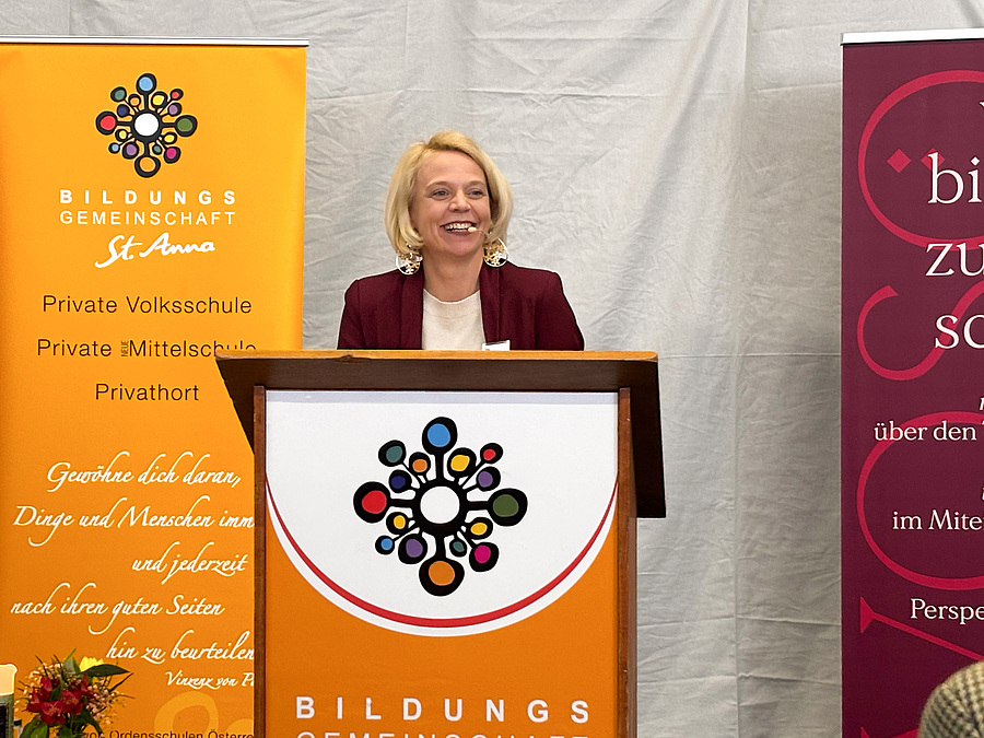 VOSÖ-Geschäftsführerin Martha Mikulka betonte, dass Bildungspartnerschaft über die Grenzen einer Bildungseinrichtung hinausgeht.