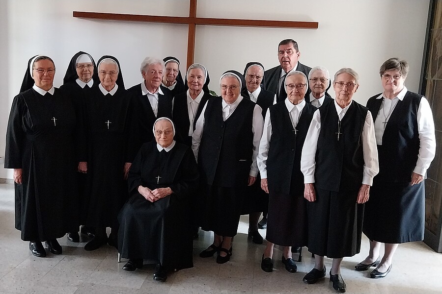Zehn Schwestern vom Göttlichen Erlöser in Eisenstadt feierten am 18. Oktober 2025 ihre Professjubiläen.