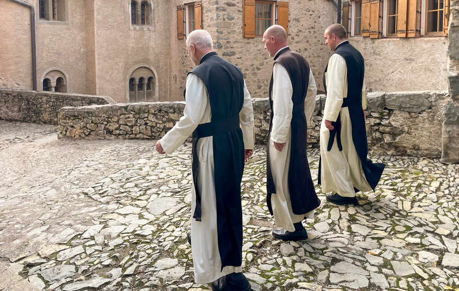 Zisterzienser im Kloster Säben in Südtirol