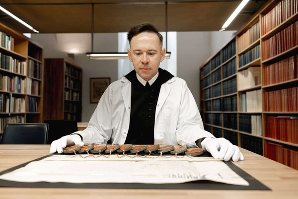 Pater Prior Maximilian Schiefermüller OSB, Leiter von Stiftsarchiv und Bibliothek des Stiftes Admont sowie wissenschaftlicher Leiter des Museums