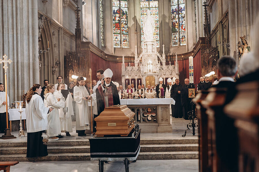 Abt Gerhard Hafner betonte, dass Altabt Bruno Hubl im Stift in Erinnerung bleibe „als ein sehr humorvoller Mensch mit geistlichem Tiefgang, der sich um die Mitbrüder und das Personal sehr angenommen hat“.