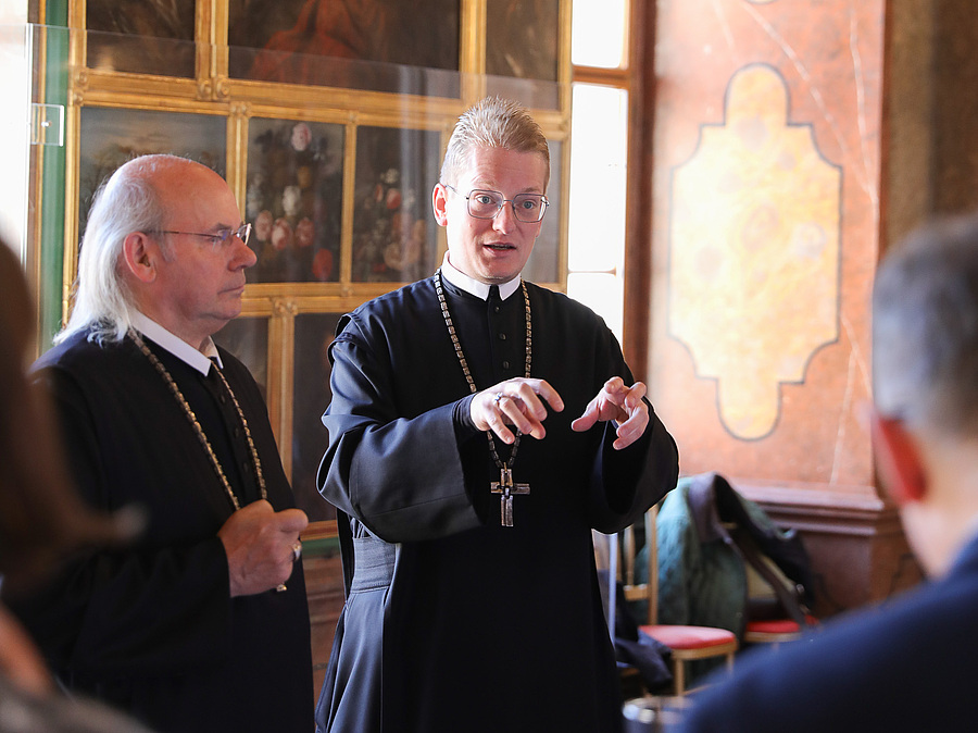 Abt Georg Wilfinger (l.) und Abt Ludwig Wenzl (r.) standen den Medienschaffenden Rede und Antwort. / ÖOK/Elisabeth Mayr-Wimmer Abt Georg Wilfinger (l.) und Abt Ludwig Wenzl (r.) standen den Medienschaffenden Rede und Antwort.