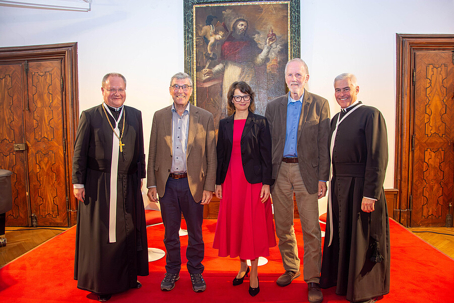 Waren bei den Klosterneuburger Diskursen dabei: Propst Anton Höslinger, Walter Schaupp, Monika Slouk, Johannes Kittler Can.Reg. und Stiftskämmerer Elias Carr.