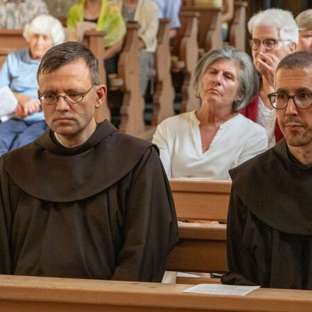 Br. Jan-Markus Pinjuh ofm und Br. Florian Schlittler ofm vor der Profess / OFM Austria/Martin Barmettler ofm Br. Jan-Markus Pinjuh ofm und Br. Florian Schlittler ofm vor der Profess
