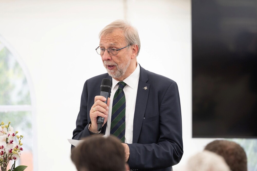 „Unsere Diplomatie ist eine humanitäre Diplomatie, keine politische“, sagtFra' Gottfried Kühnelt-Leddihn / © Souveräner Malteser-Ritter-Orden „Unsere Diplomatie ist eine humanitäre Diplomatie, keine politische“, sagtFra' Gottfried Kühnelt-Leddihn
