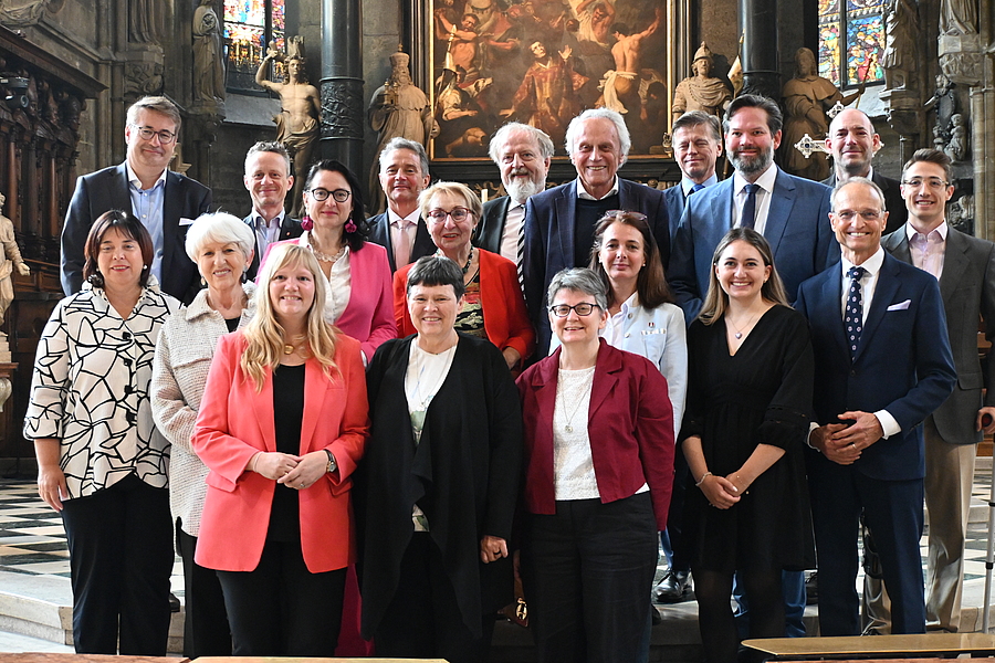 Die Schwesterngemeinschaft der Caritas Socialis und eine breite politische Plattform feierten am 11. Juni 2026 im Wiener Stephansdom einen Gottesdienst im Gedenken an die seliggesprochene Hildegard Burjan.