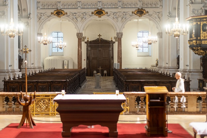 Jesuitenkirche in Linz 2021 / Christian Ender Linz, Österreich - 12.11.2021:
P. Werner Hebeisen SJ in der Jesuitenkirche in Linz (Foto: Christian Ender)