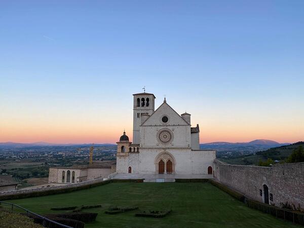 Assisi im Morgenlicht