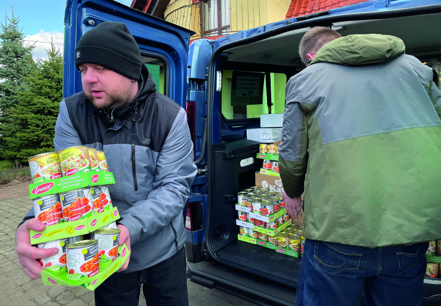 Nahrungsmittel, Hygieneartikel, Medikamente, aber auch Matratzen, Decken und Stromgeneratoren werden von den Salvatorianern per Lkw in die Ukraine gebracht.