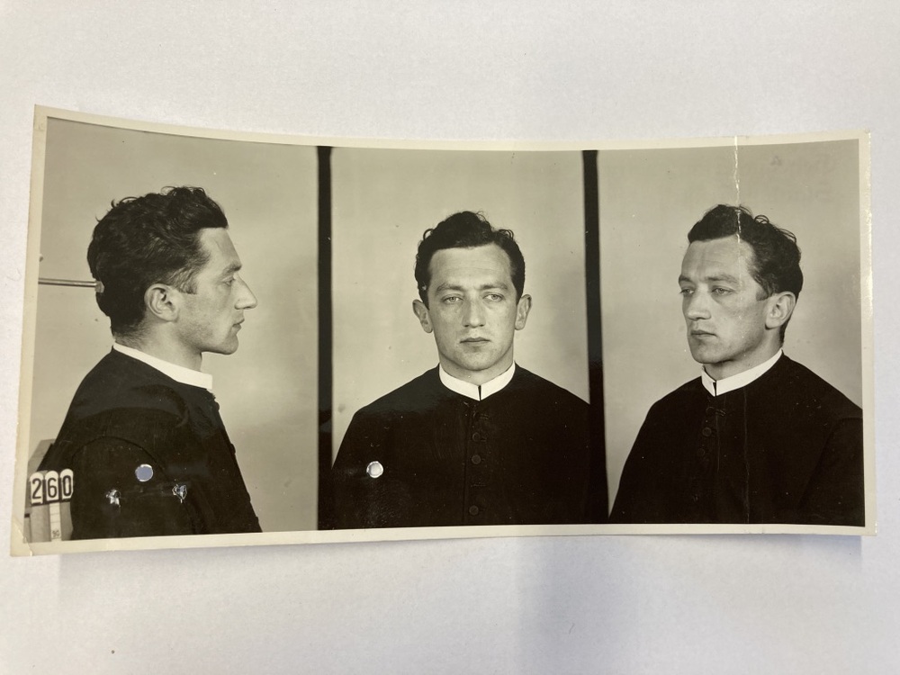 P. Petrus (Franz) Mayrhofer, Erkennungsdienstliches Foto Gestapo Linz 1939 